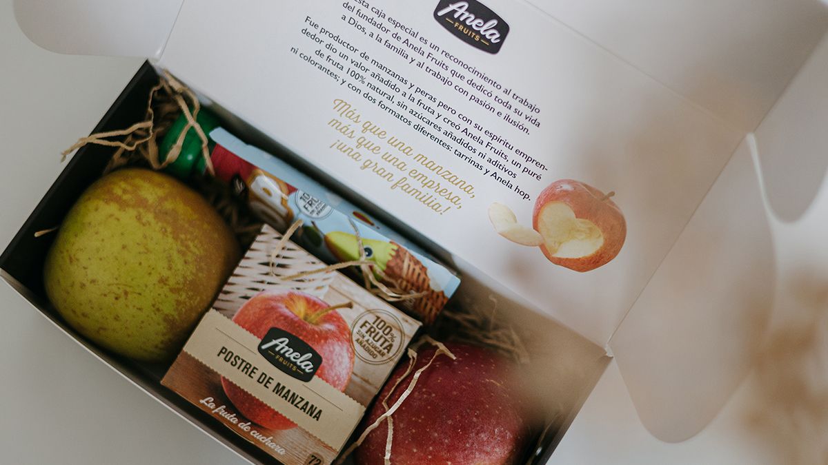 Joyeux Noël en solidarité avec Anela Fruits